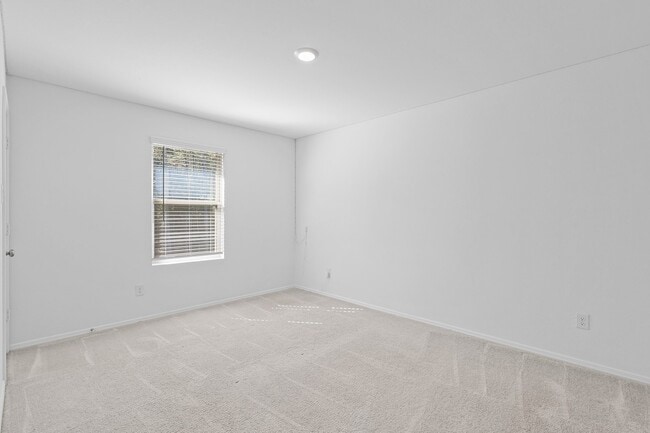 Building Photo - 23810 Maida Vw