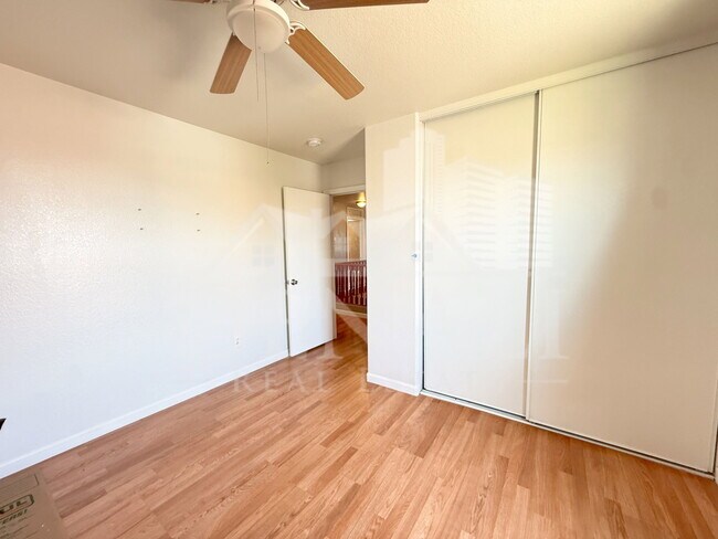 Building Photo - 2858 W Mineral Butte Dr