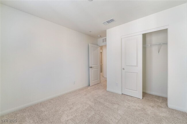 Building Photo - 9237 Soho Sky Ct