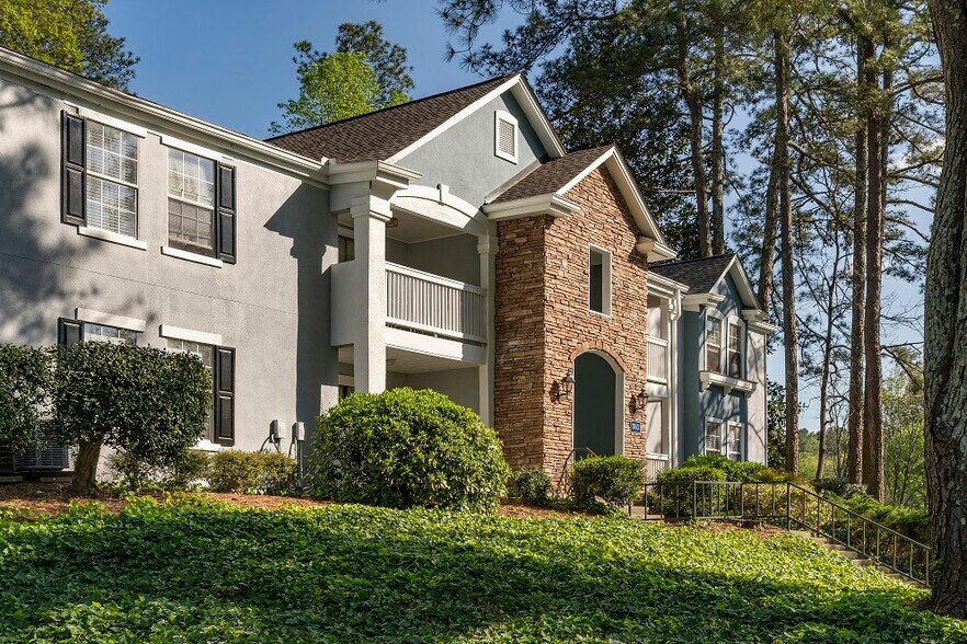 Mill House at East Cobb Apartment Homes - 2575 Delk Rd Marietta GA ...
