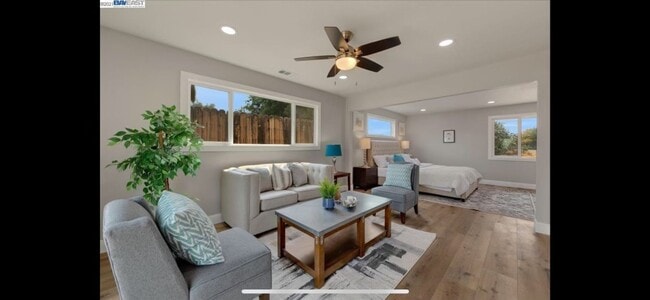 Building Photo - Single Story Home With Acreage