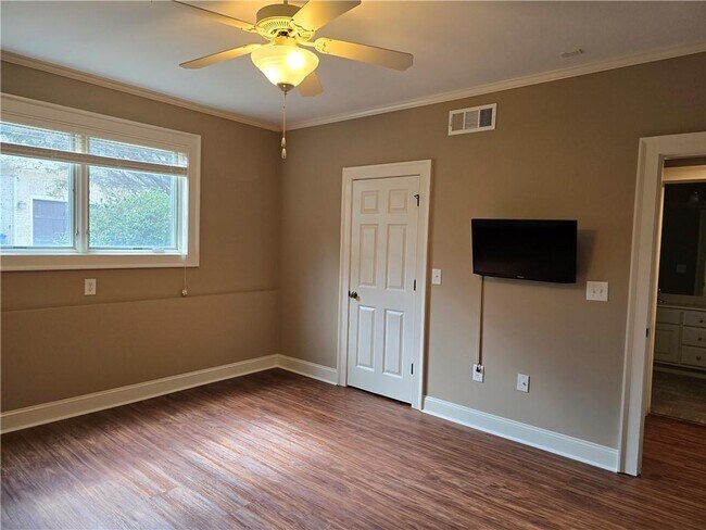 Building Photo - 1462 Georgia Club Dr