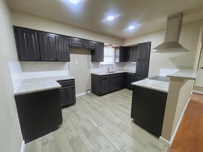 Building Photo - 178 Fennel Dr