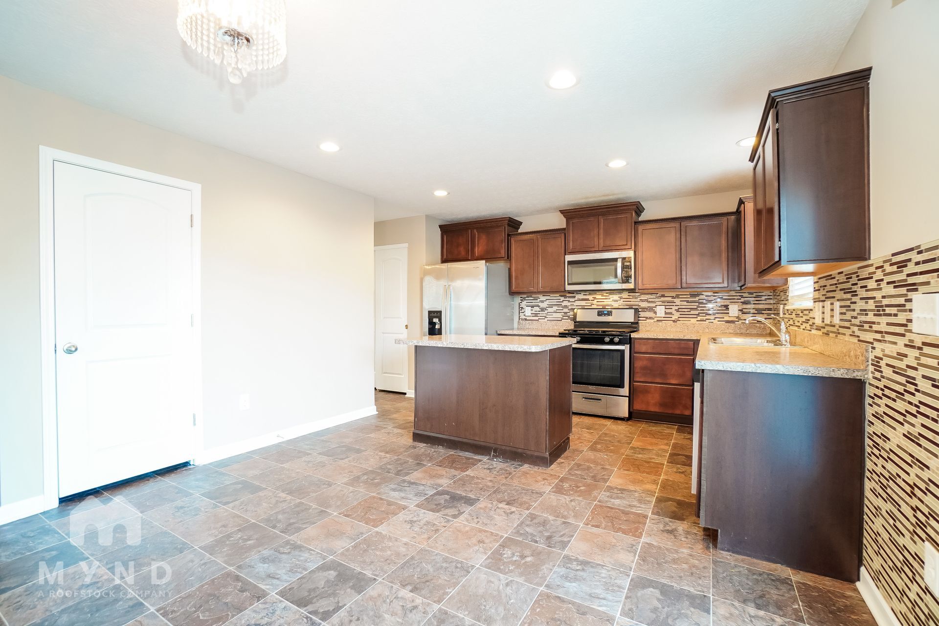 Building Photo - 5630 Branchville Dr