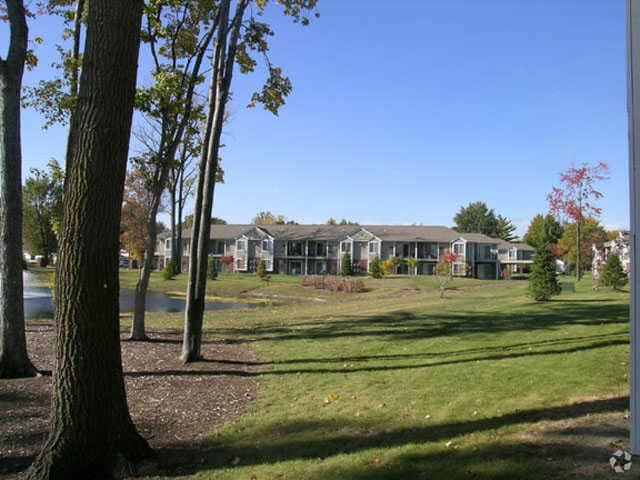 Building Photo - Pinewoods Circle
