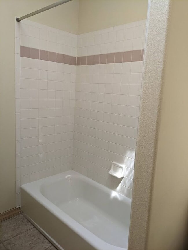 Building Photo - Westside Residence Near Kissing Camels & G...