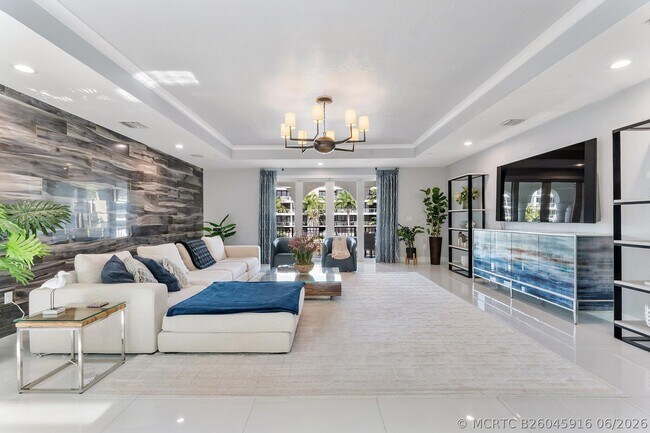 Building Photo - 57 Isle of Venice Dr