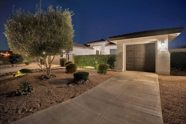 Building Photo - 45180 Debbie Dr