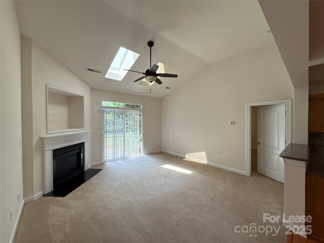 Building Photo - 11907 Red Rust Ln