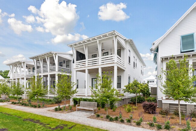 Building Photo - 1470 Mizzen Alley