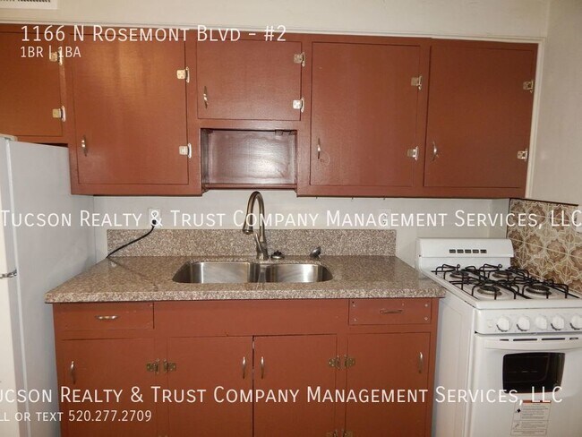 Building Photo - 1166 N Rosemont Blvd