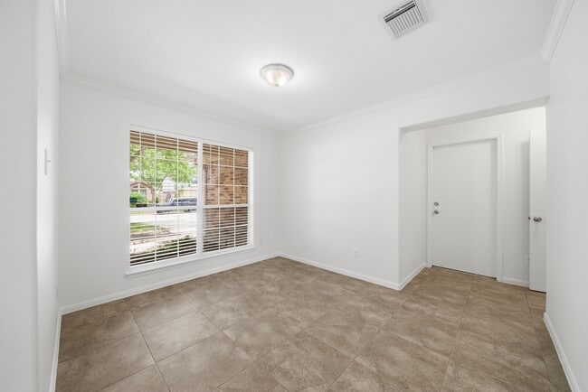 Building Photo - 32334 Summer Park Ln