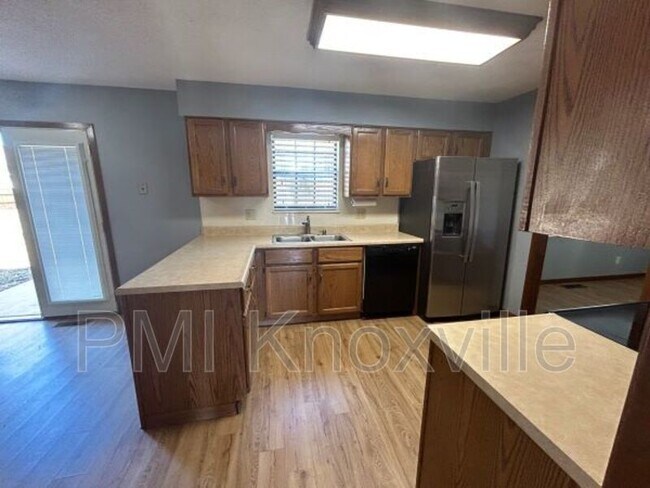 Building Photo - 1427 Moorgate Dr