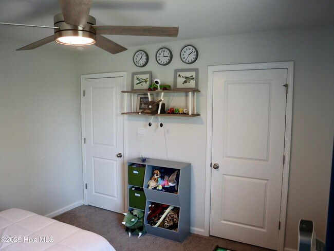 Building Photo - 404 Willet Ct