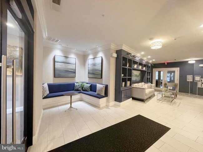 Building Photo - Luxurious Fairfax City 2 bed Condo