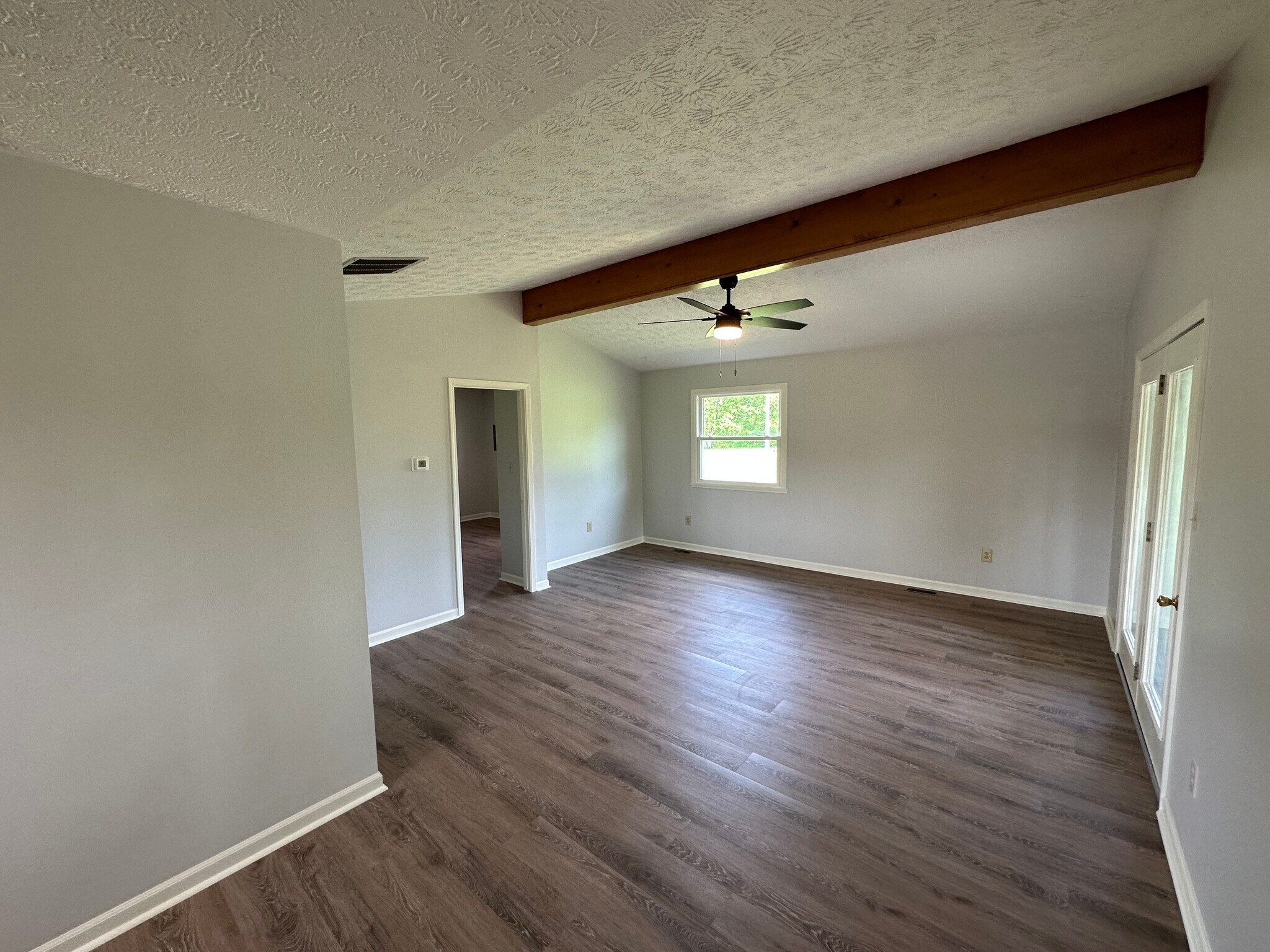 Building Photo - 1227 Hacienda Dr