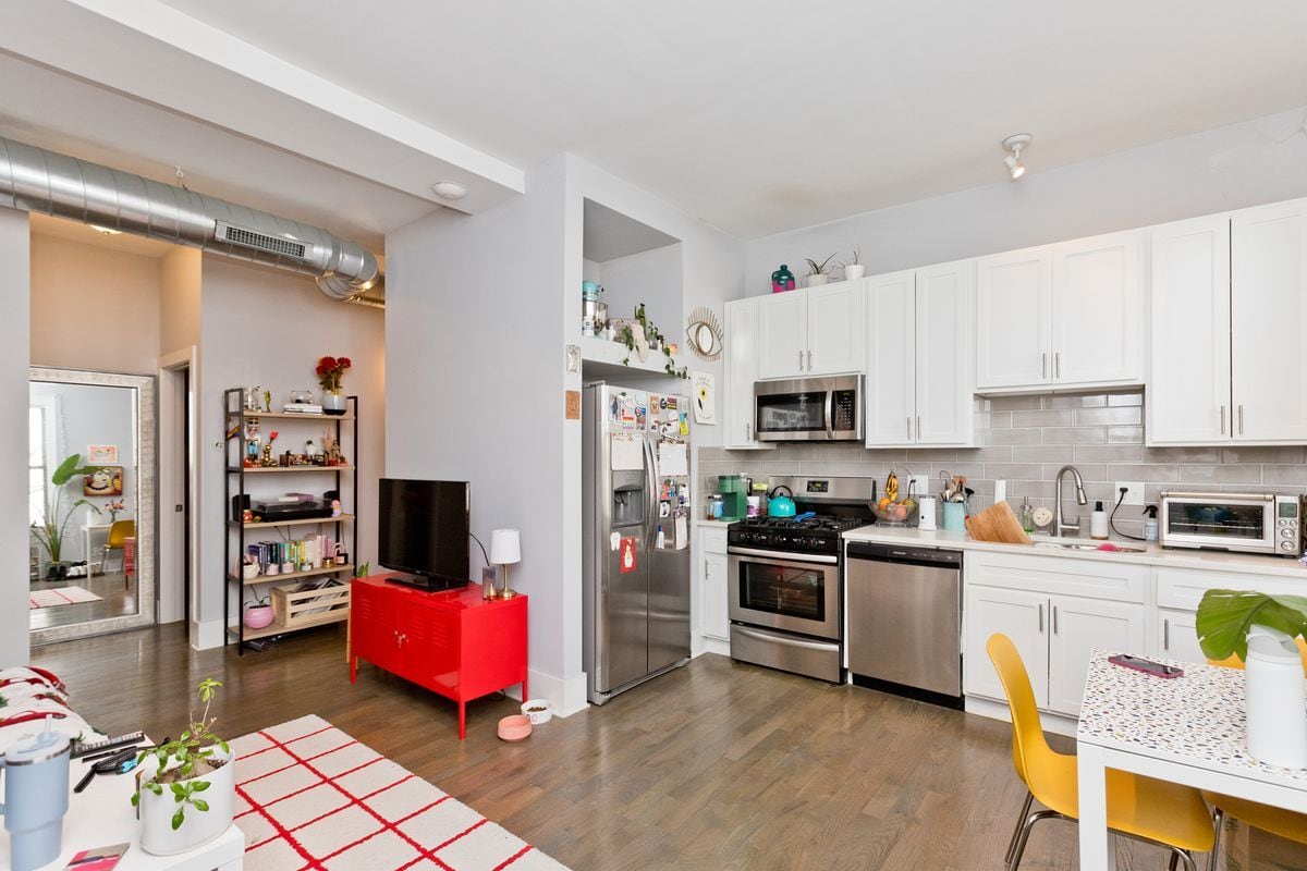 Building Photo - 1715 S Carpenter St