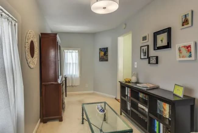 Building Photo - 22 Martin St