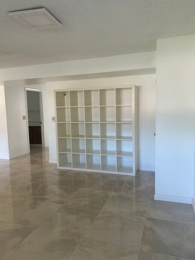Building Photo - 2774 Jessica Cir