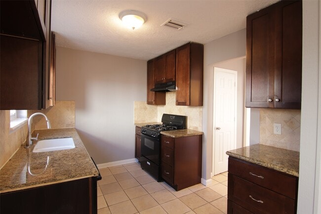 Building Photo - 11722 Sandstone St