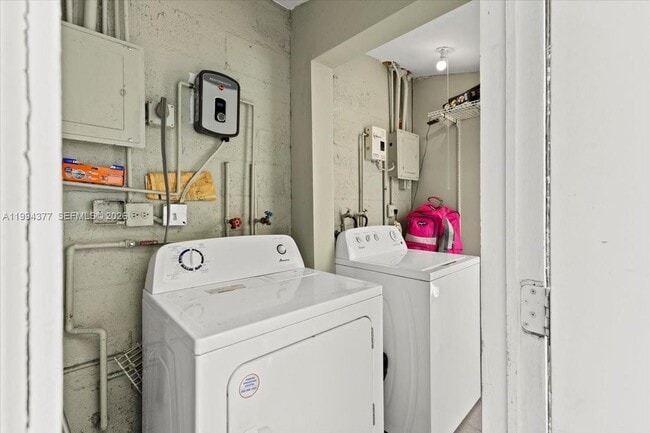 Building Photo - 620 SW 10th St