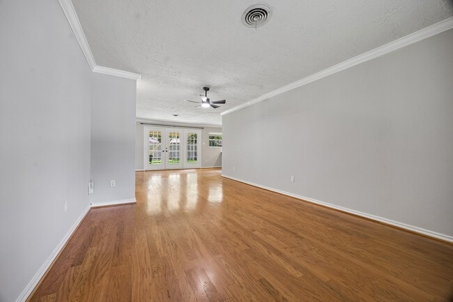 Building Photo - 5503 Darnell St