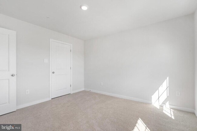 Building Photo - 16626 Green Glade Dr