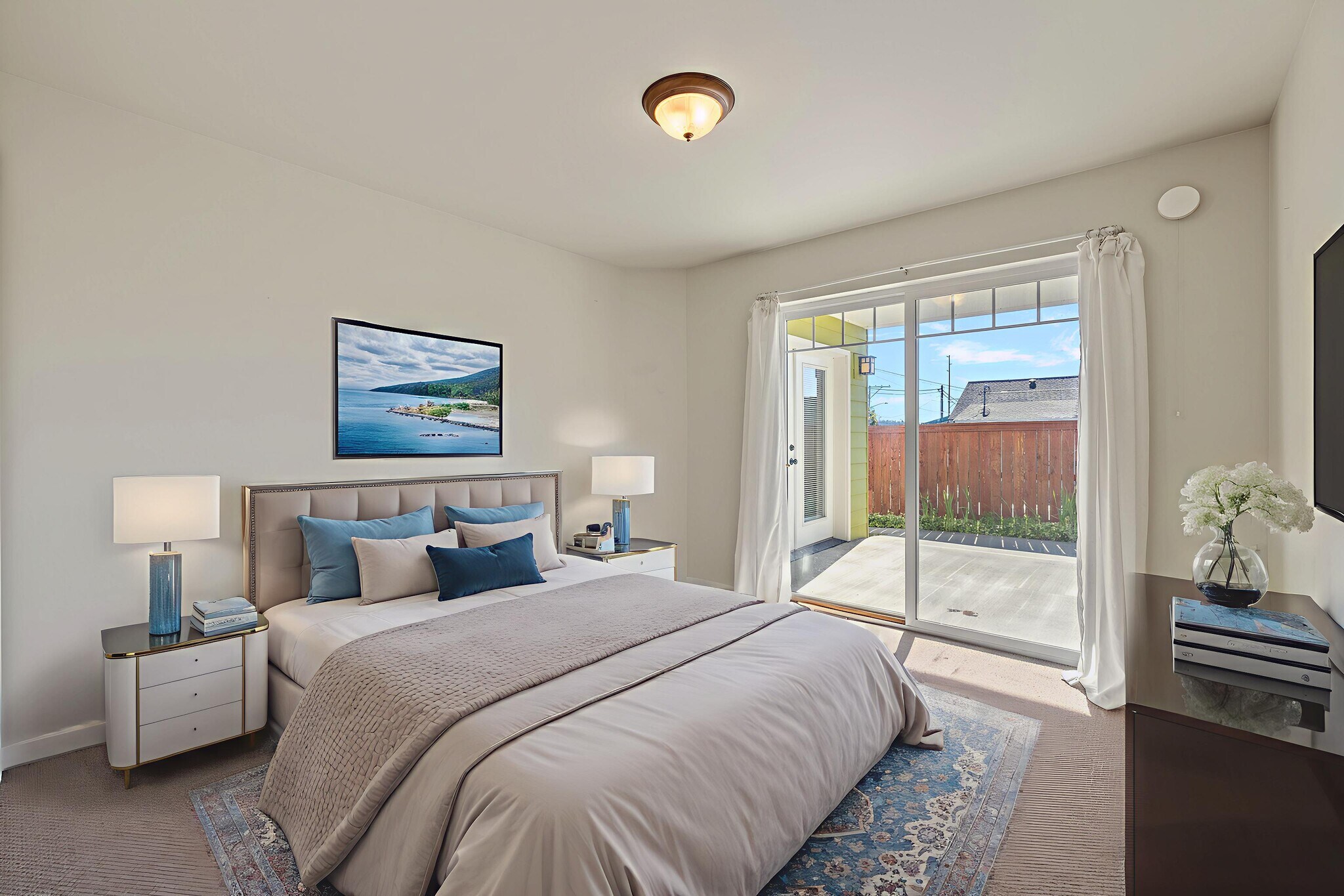 Building Photo - 306 S Main St