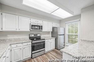 Building Photo - 13130 Blanco Rd