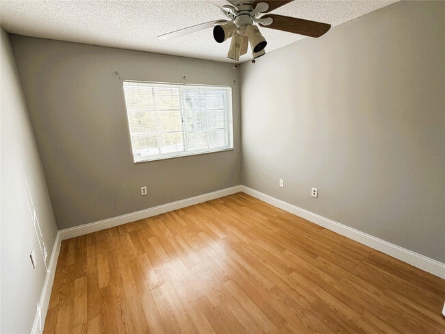 Building Photo - 4820 N State Rd 7