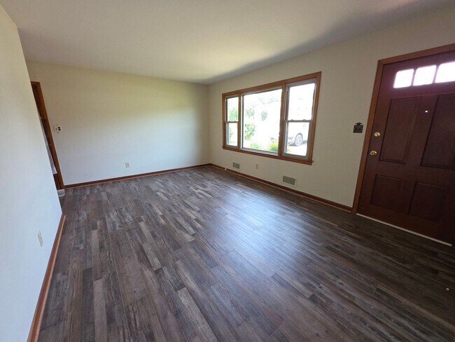 Building Photo - 5930 Edgewood Ave