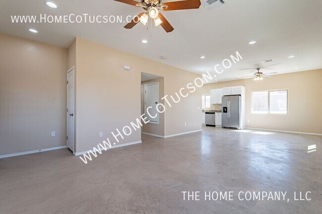 Building Photo - 5704, 5710-5718 E Hermans Road-HERMANS ROAD MARKETING