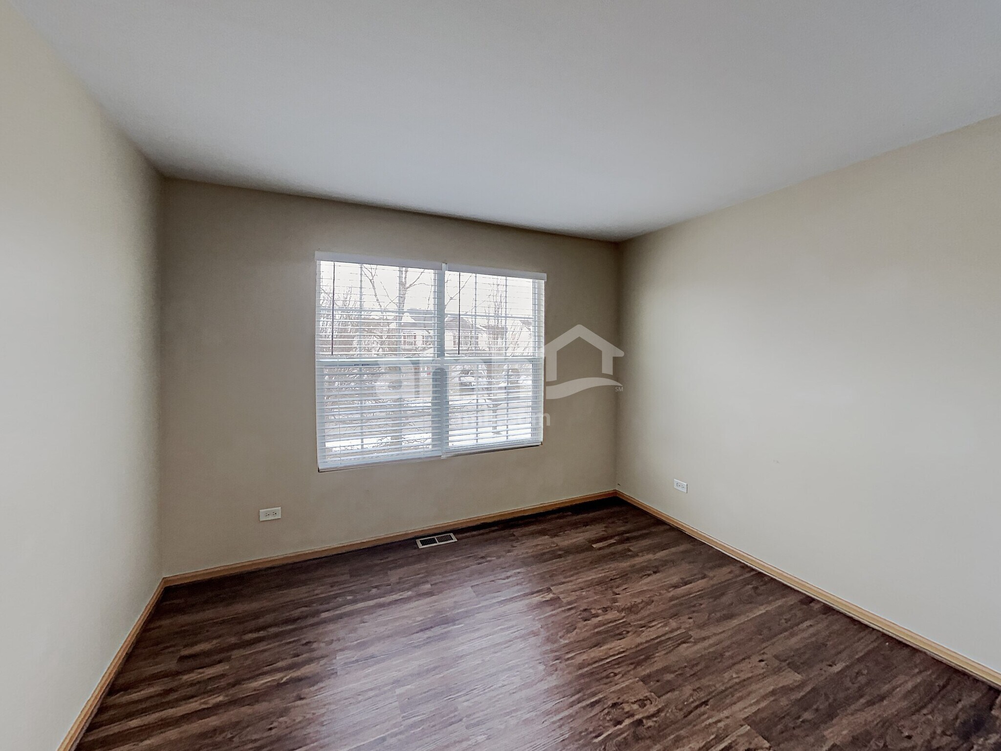 Building Photo - 6516 Roth Dr