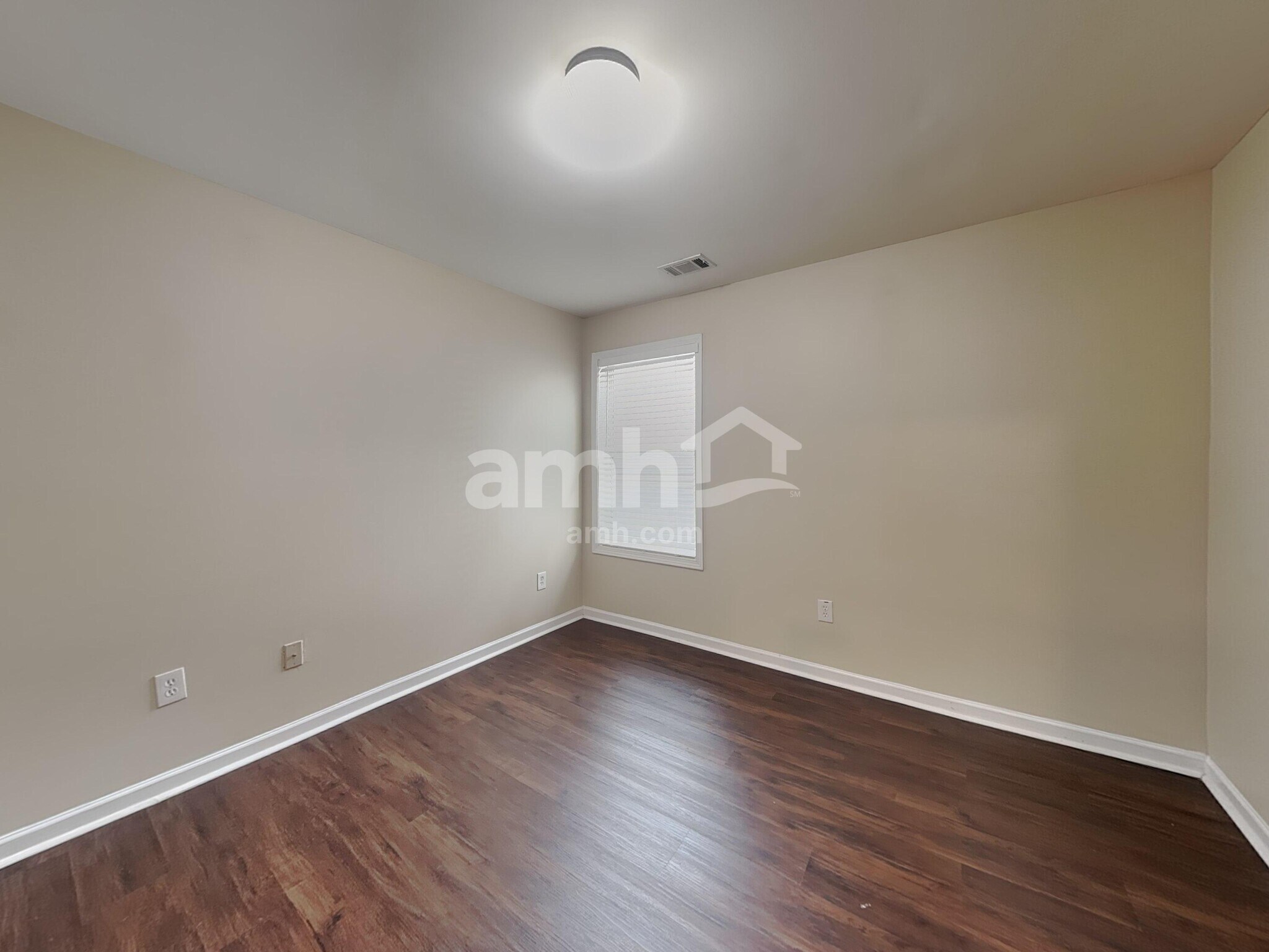 Building Photo - 243 Ascott Ln