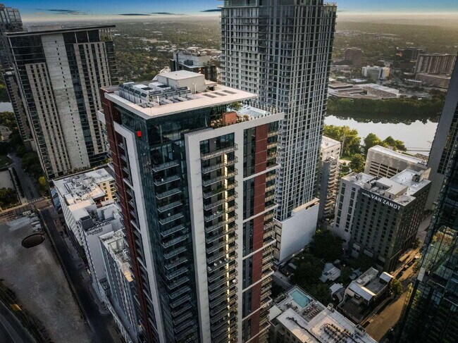 Building Photo - Luxury Condo with Skyline Views