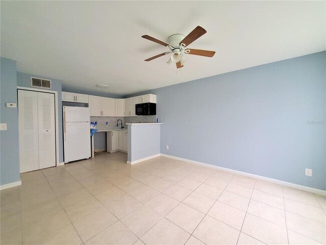Building Photo - 4772 Walden Cir