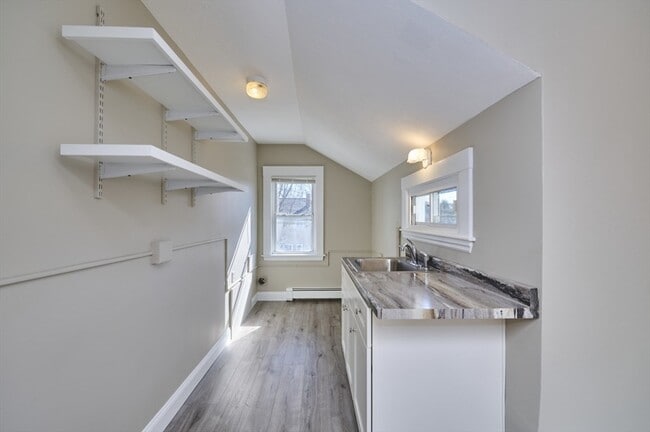 Building Photo - 22 Gould St