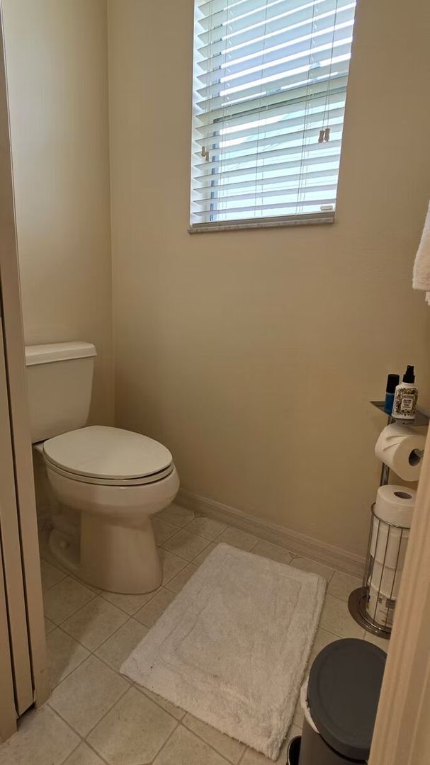 Building Photo - 971 Kingmont Terrace