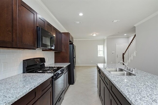 Building Photo - 1043 Marcolin St