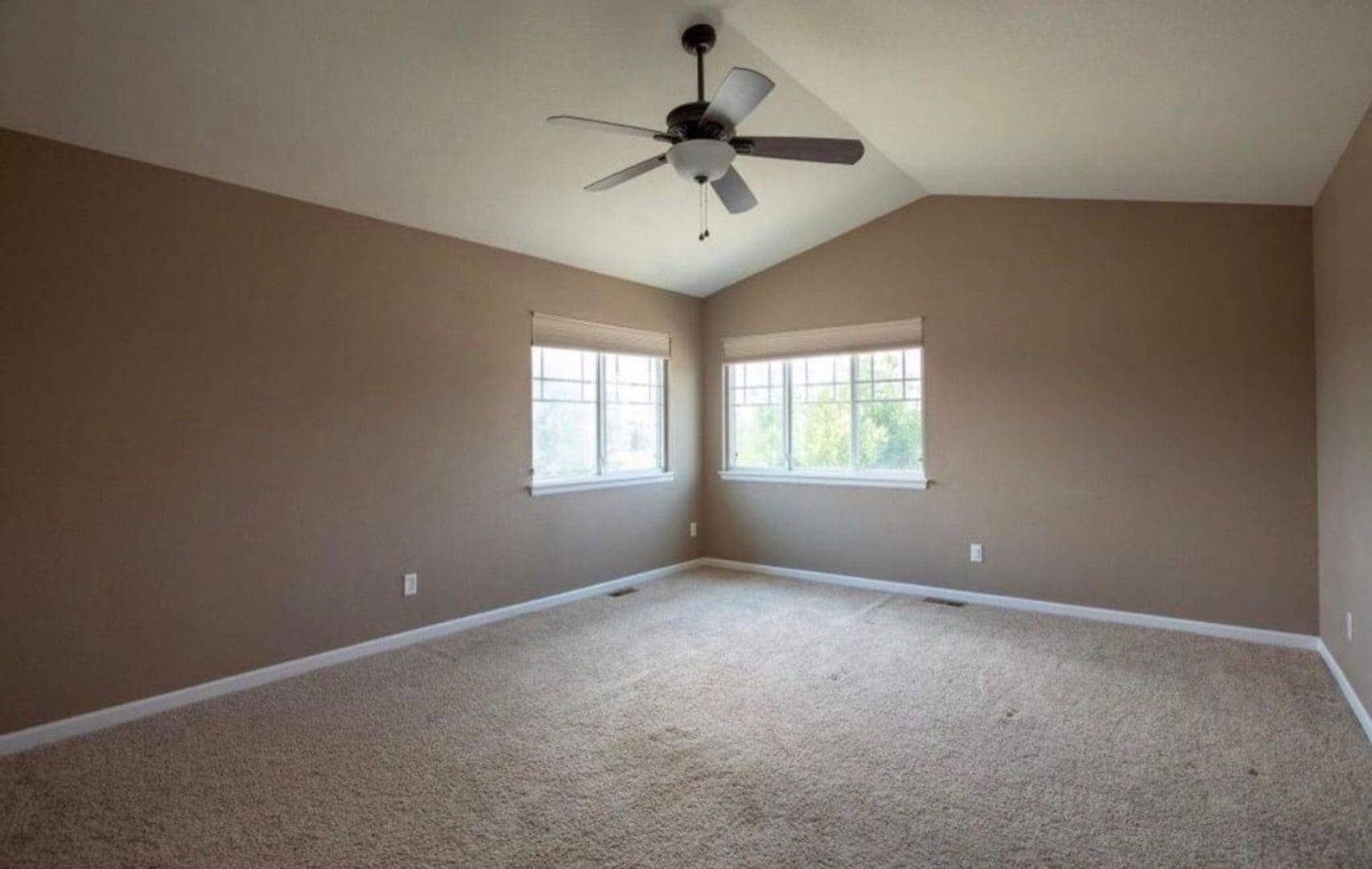 Building Photo - 6281 Sea Gull Cir