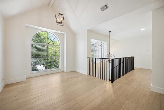 Building Photo - 14207 Weldon Ln
