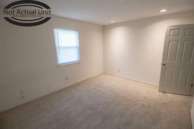 Building Photo - 1910 Mirtle Grove Ct