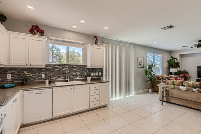 Building Photo - Southwest Home for Rent