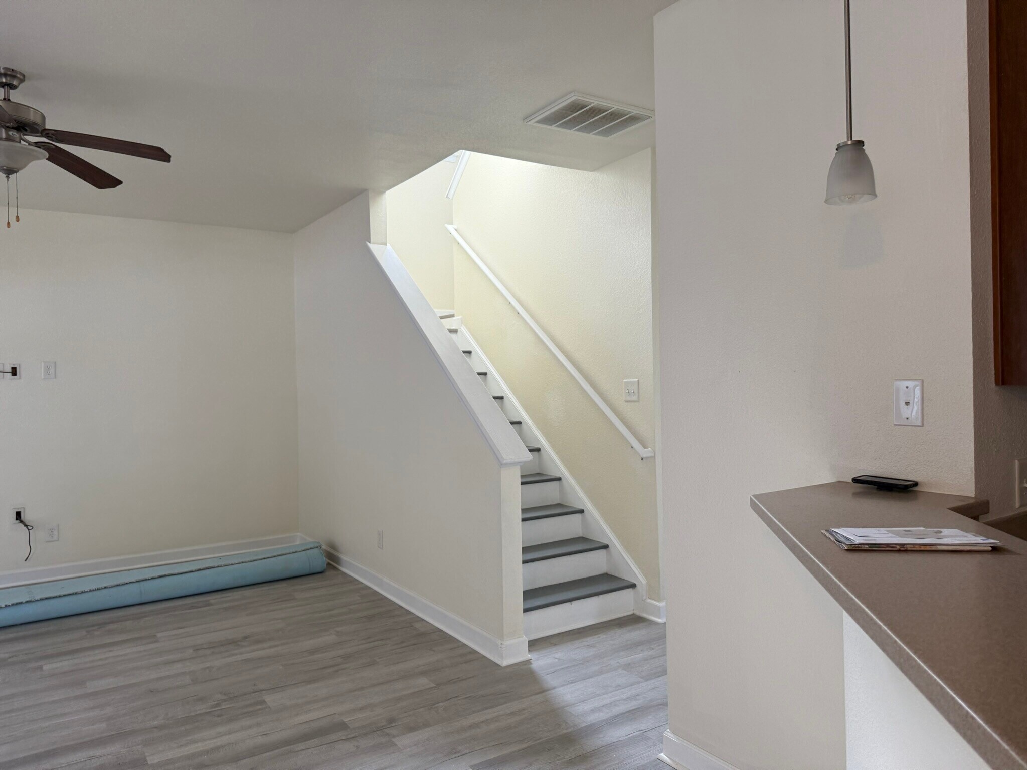 Building Photo - 834 Indianola Ct