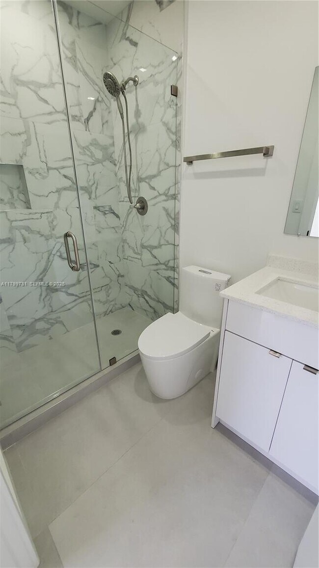 Building Photo - 6201 SW 22nd St