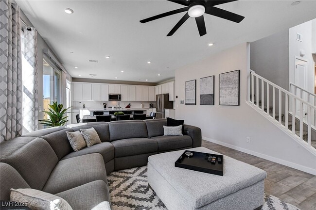 Building Photo - 871 Benning St