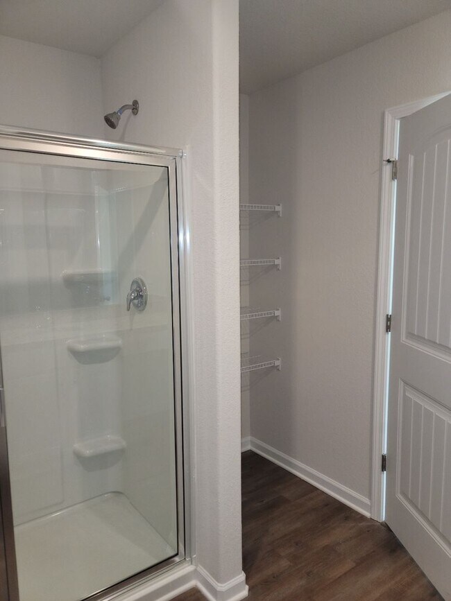 Building Photo - Newer Construction Home in Creedmore Hills!