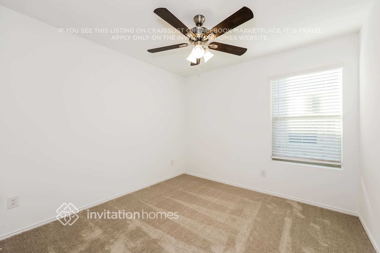 Building Photo - 2401 Ava Dr