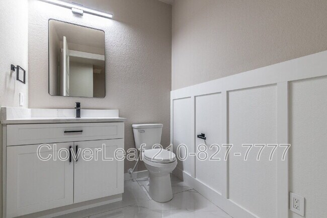 Building Photo - 414 Montana St