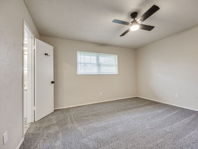 Building Photo - Newly Remodeled 3 Bed Home Near Lake Hefner | Screened Porch + 2 Living Areas